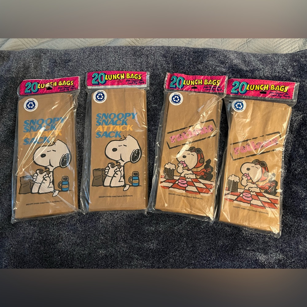 VINTAGE BRAND NEW IN ORIGINAL PACKAGE SNOOPY LUNCH BAGS